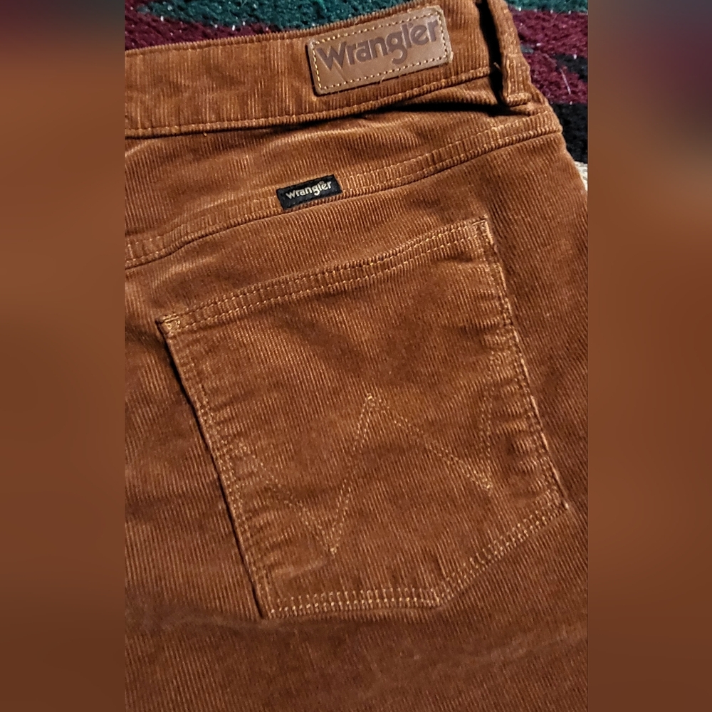 Wranger Womens Size 12/30 High Rise Boot Cut Corduroy Pants Rust Orange LIKE NEW